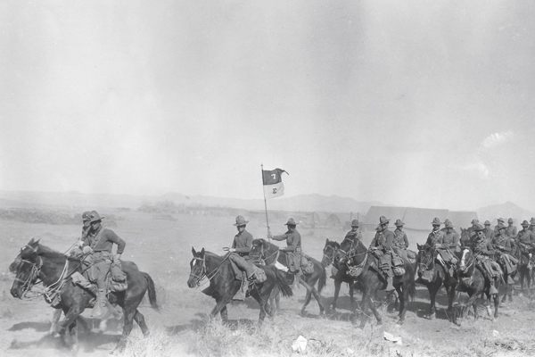 Ghost of the Rio Grande: The U.S. Border War and Punitive Expedition into  Mexico 1916-1917: Holbrook, Don Allen, Garcia MD, Dr. Gilberto:  9798361883189: : Books