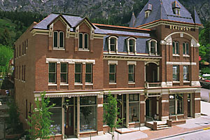 best_hotel_beaumont_spa_ouray_colorado_1886_restoration
