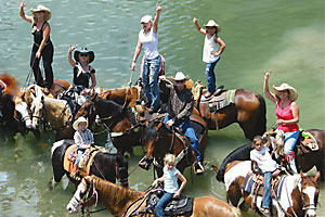sunday_ride_river_longhonr_saloon_bandera_texas_horses