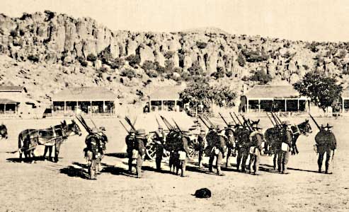 Texas-Territory-foot-soldiers-at-Fort-Davis