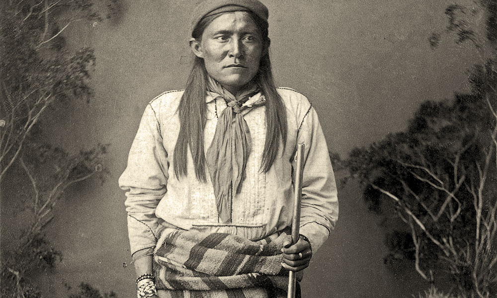 Apache Traitor Hero Chatto Geronimo True West