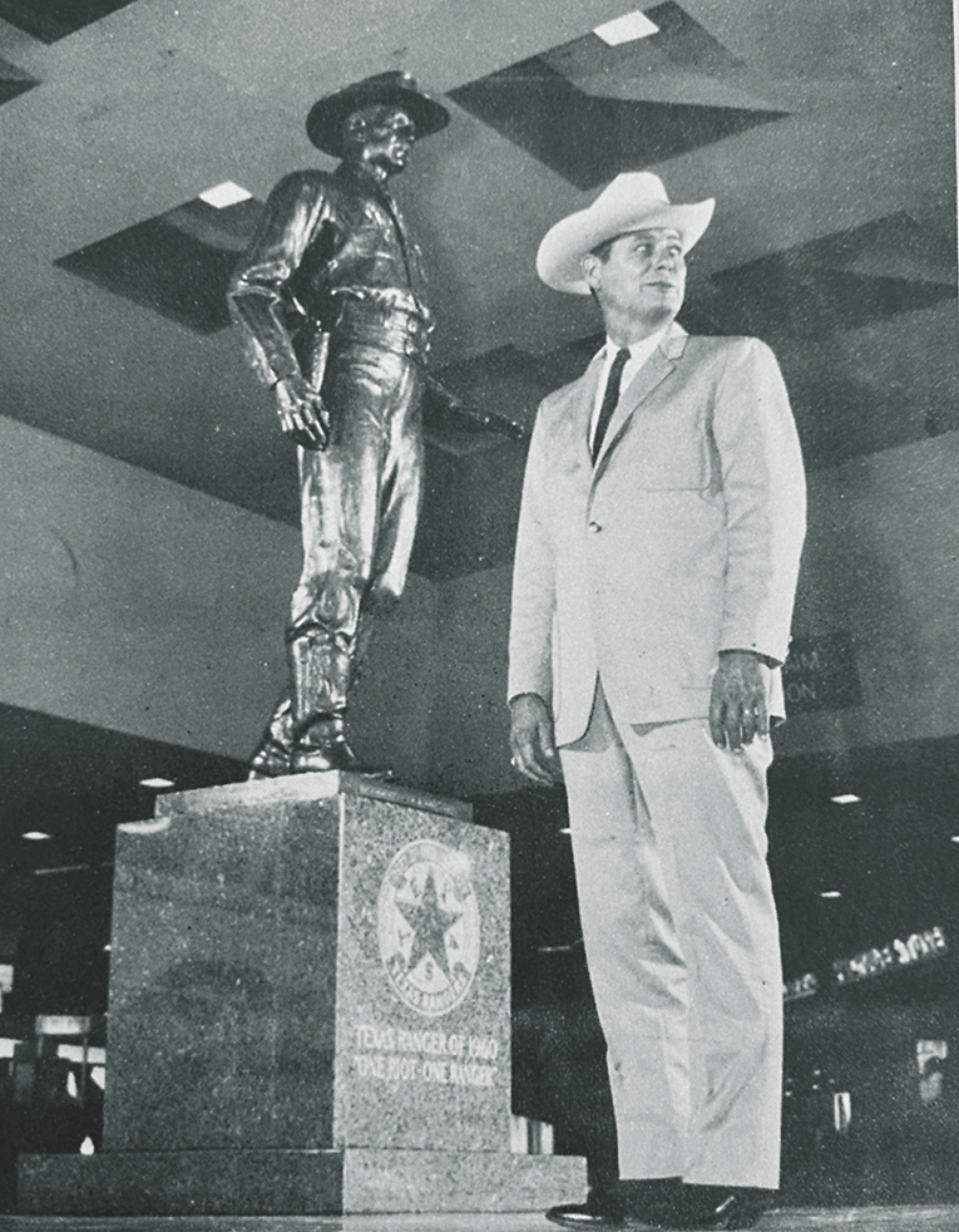 Statue of Texas Ranger removed from Dallas Airport over racist history –  The Hill